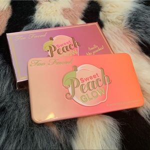 NIB: Too Faced Sweet Peach Glow